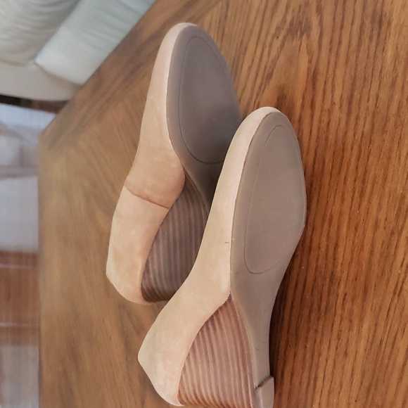 Jessica Simpson Tan leather wedge heels 7M - Picture 3 of 3